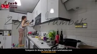 Zeynep Tümbek’in ifşa edildiği videoyu YouTube’da 98. izleyin